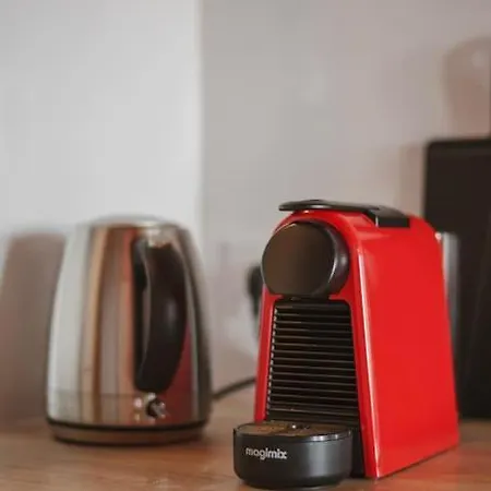 Le Nid Exotique - Vue Sur Les Toits Du Centre-ville